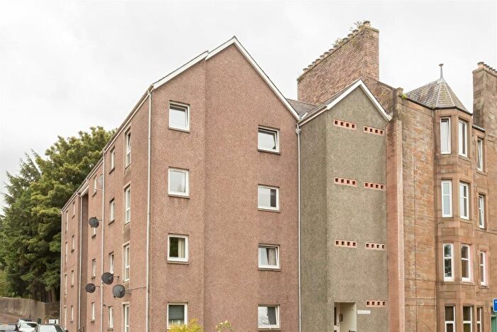 1 Bedroom Flat To Rent In Windsor Court, Perth, PH2