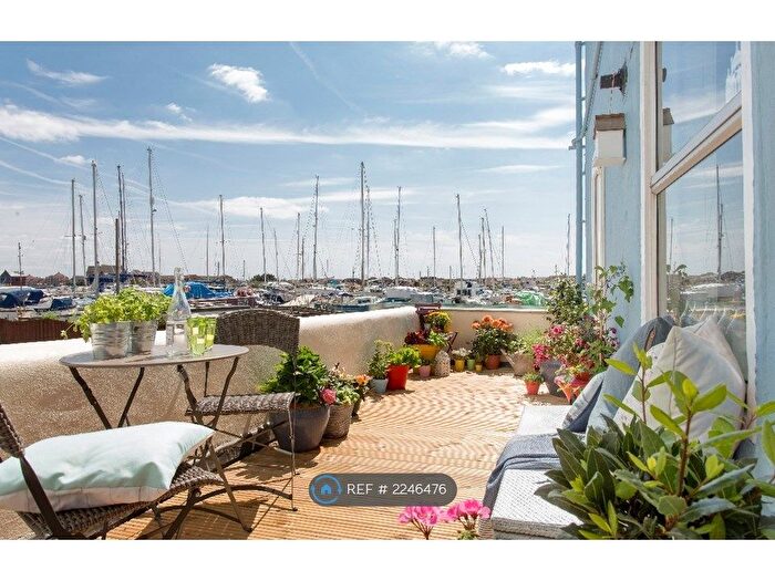 1 Bedroom Flat To Rent In New Road, Shoreham By Sea, BN43