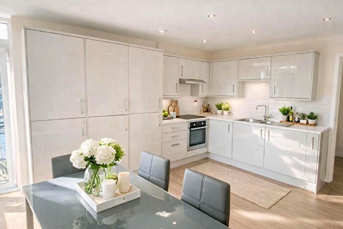 5 Bedroom Flat To Rent In Montgomery Place, Montgomery Terrace Road, S6