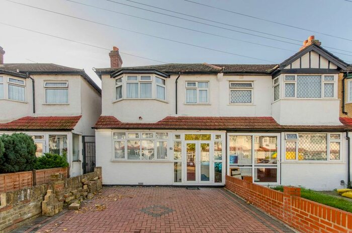 3 Bedroom Property To Rent In Woodmansterne Road, Streatham Common, London, SW16