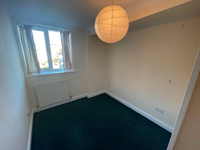 2 Bedroom Apartment To Rent In Clouds Hill Road, Bristol, BS5