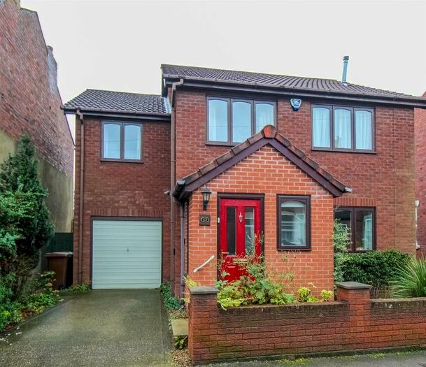 Houses for sale in Horbury, West Yorkshire