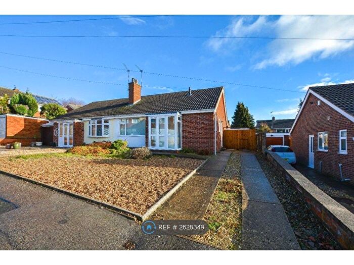 2 Bedroom Bungalow To Rent In Dart Close, Leicester, LE2