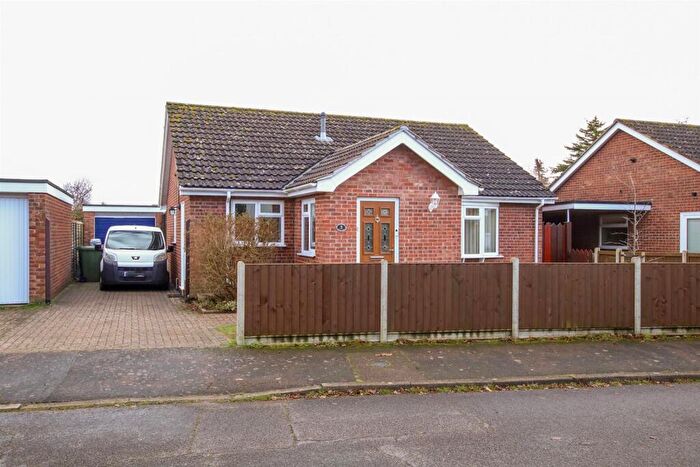 2 Bedroom Detached Bungalow For Sale In Buxlow Close, Knodishall, IP17