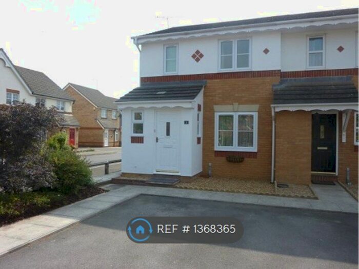 3 Bedroom End Of Terrace House To Rent In Arthurs Gardens, Southampton, SO30