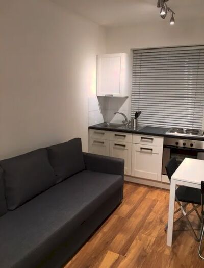 Studio To Rent In Hendon Way, London, NW2