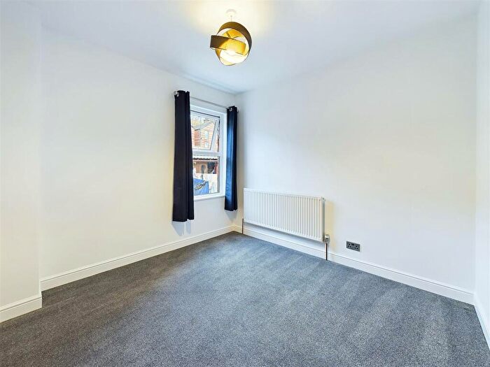 2 Bedroom Flat To Rent In A Chesterfield Road, Sheffield, S8