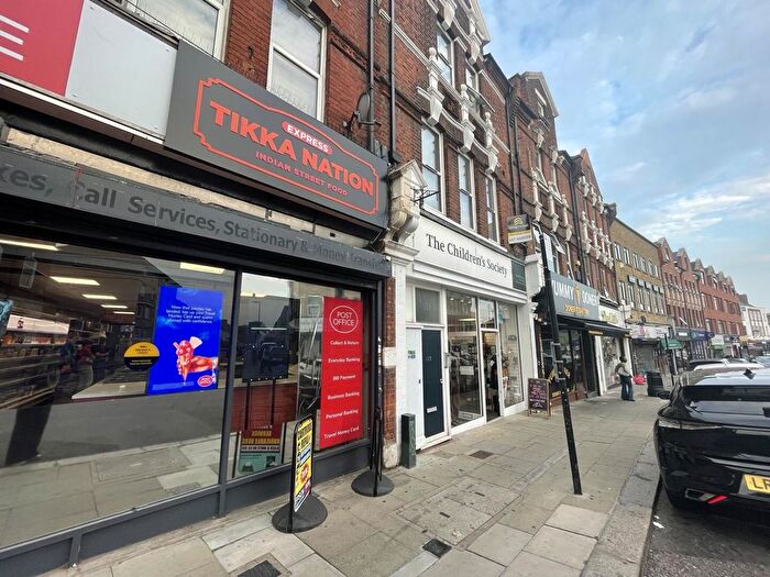 1 Bedroom Flat To Rent In George Lane, South Woodford, London, E18