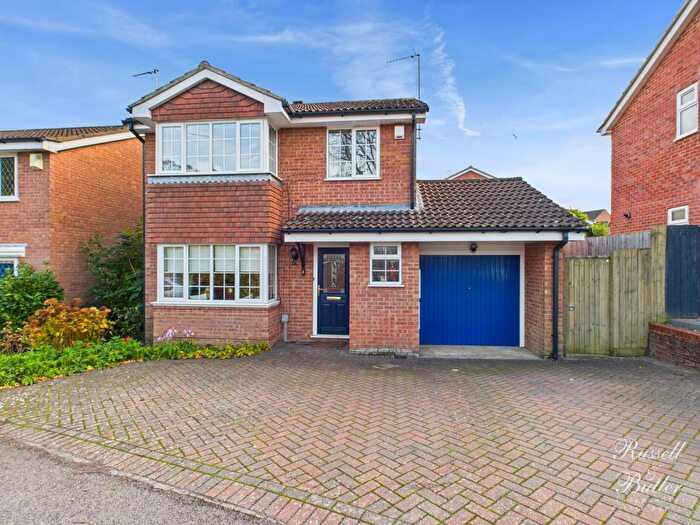 4 Bedroom Detached House For Sale In Lark Close, Buckingham, MK18