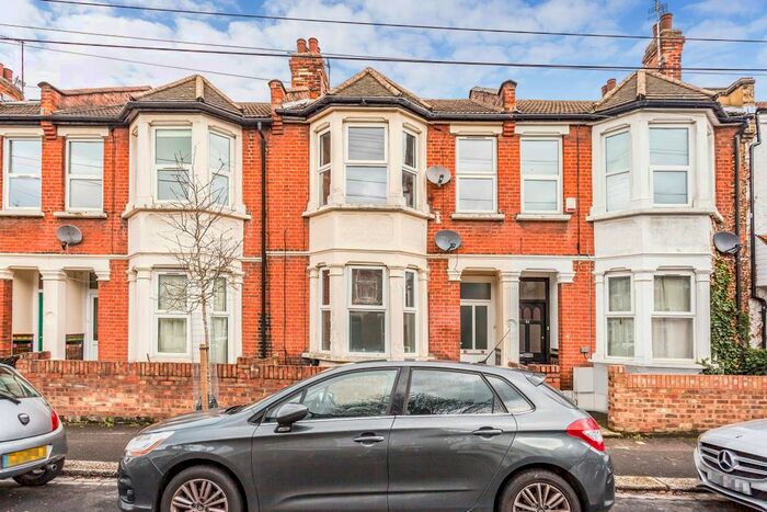 2 Bedroom Flat To Rent In Melford Road, London, E11