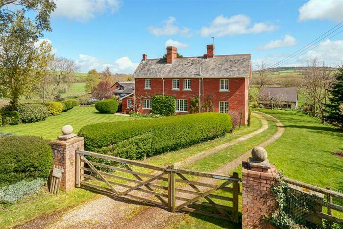 6 Bedroom Detached House For Sale In Lease Hill, Exeter, EX5