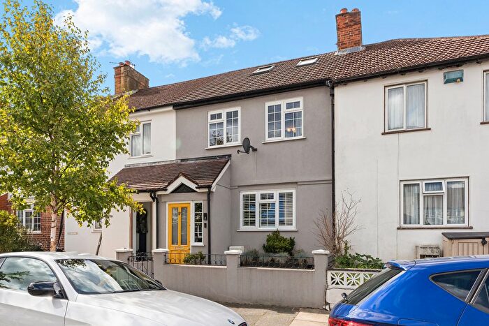 4 Bedroom Terraced House For Sale In Montague Road, Hanwell, W7