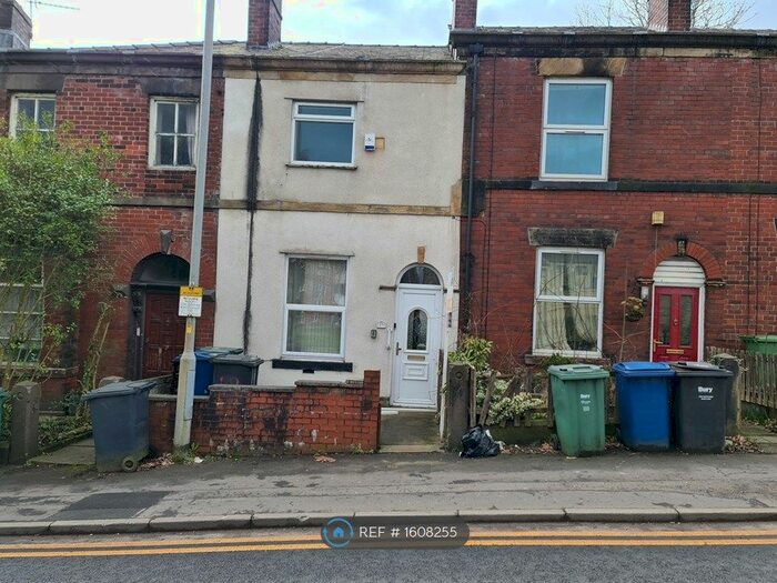 2 Bedroom Terraced House To Rent In Walshaw Road, Bury, BL8