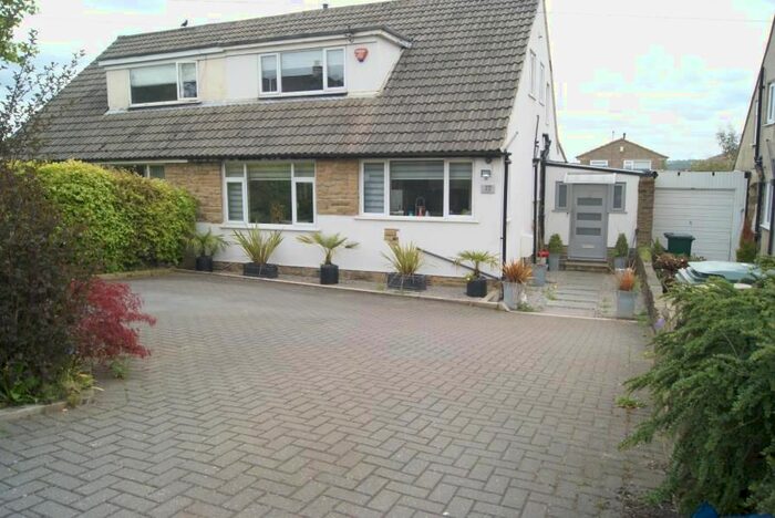 3 Bedroom Semi-Detached House To Rent In Otley Road, Bingley, West Yorkshire, BD16
