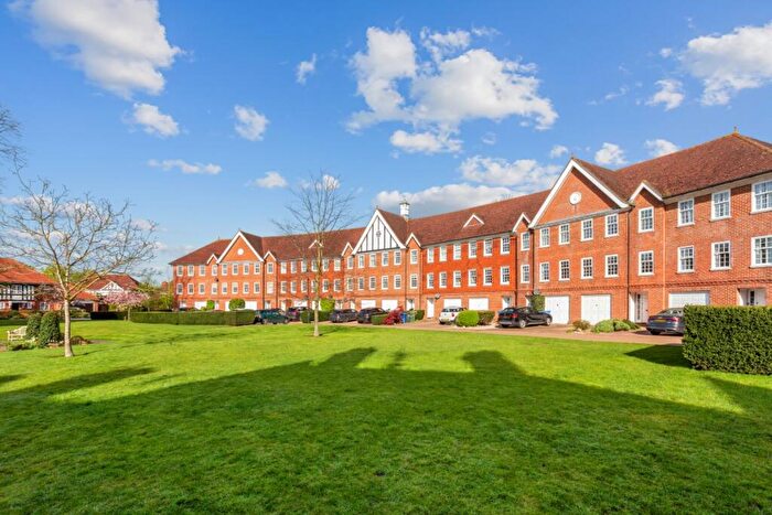 4 Bedroom Town House To Rent In Queens Acre Windsor, SL4