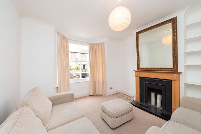 1 Bedroom Flat To Rent In Quick Road, Chiswick, W4