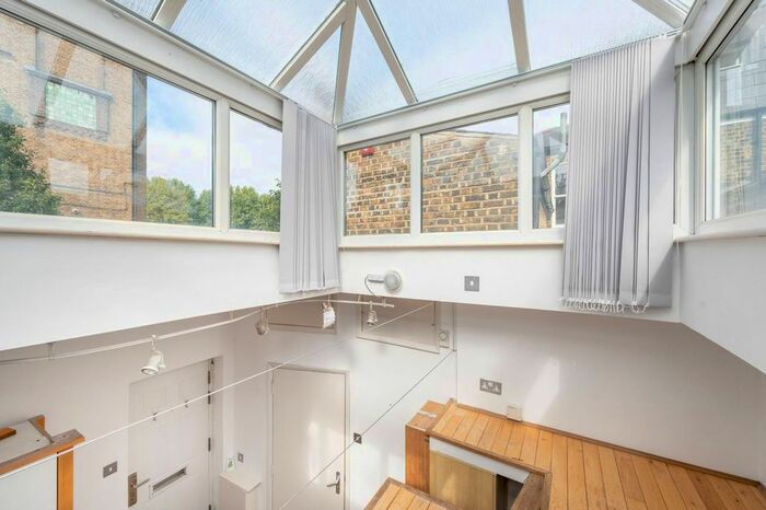 Studio To Rent In Musjid Road, Clapham Junction, London, SW11