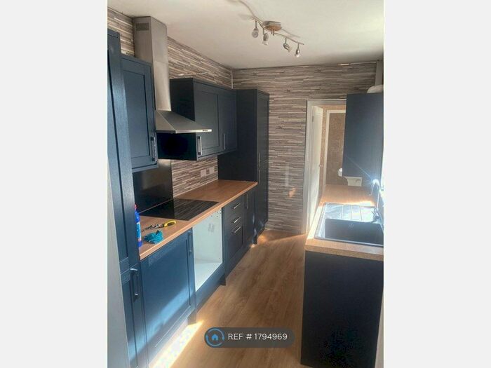 3 Bedroom Terraced House To Rent In Hardman St, Stoke On Trent, ST2