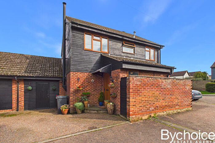 5 Bedroom Link Detached House For Sale In John Tibauld Court, Steeple Bumpstead, Essex, CB9