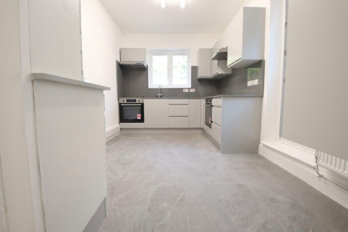 7 Bedroom End Of Terrace House To Rent In Ambler Road, Finsbury Park, N4