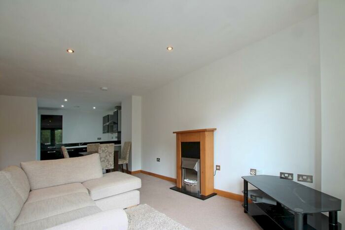 2 Bedroom Flat To Rent In Salts Mill Road, Shipley, Bradford, BD17