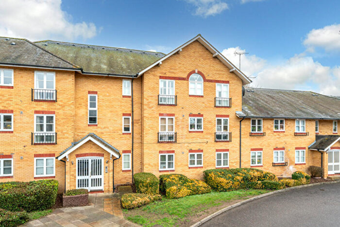 2 Bedroom Apartment For Sale In Alsford Wharf, Berkhamsted, HP4