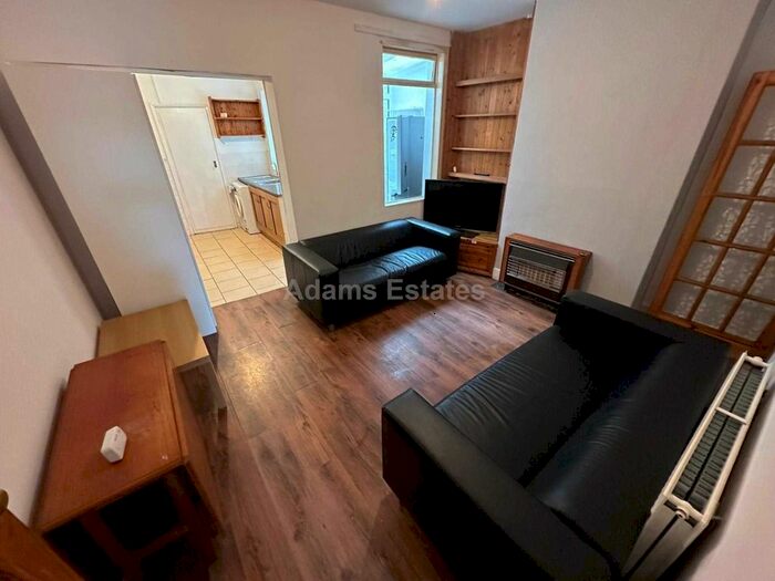 4 Bedroom Terraced House To Rent In St Peters Road, Reading, RG6