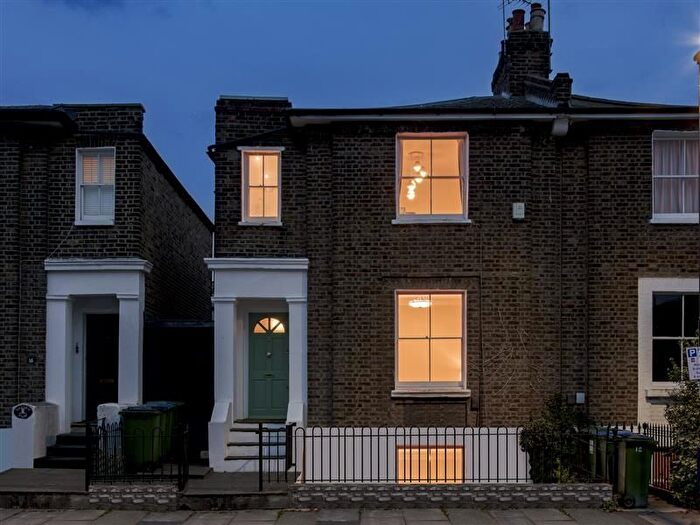 3 Bedroom Semi-Detached House For Sale In Guildford Grove, London, SE10