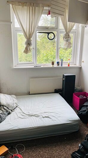 3 Bedroom Semi-Detached House To Rent In Cave Drive, Bristol, BS16