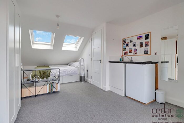Studio To Rent In Napier Road, Willesden, NW10