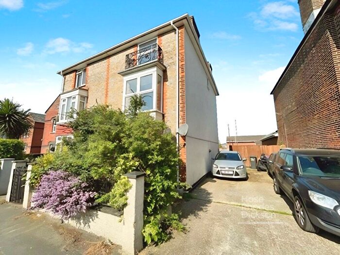 1 Bedroom Apartment For Sale In Fairlee Road, Newport, Isle Of Wight, PO30