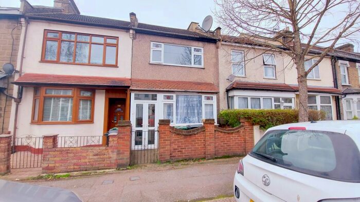 1 Bedroom Terraced House To Rent In Borwick Avenue, Walthamstow, E17