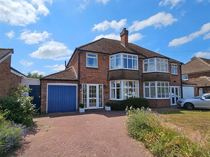 3 Bedroom Semi Detached House For Sale In Stonor Park Road, Solihull, B91