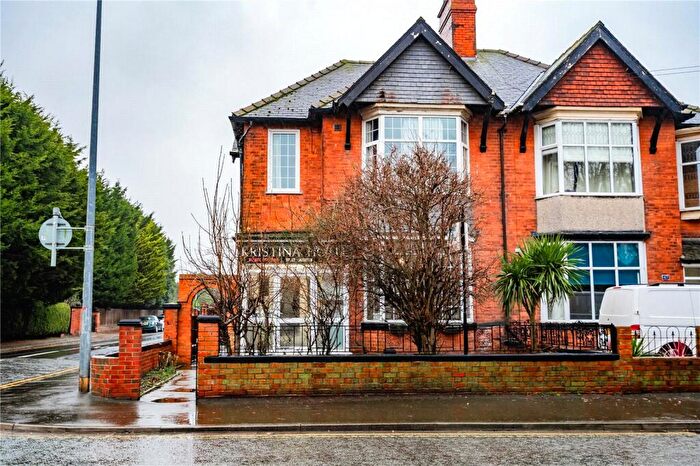 Semi Detached House For Sale In Queens Parade, Cleethorpes, Lincolnshire, DN35