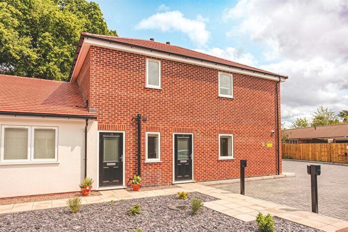 3 Bedroom Flat To Rent In Manor Road, Littleover, Derby, DE23