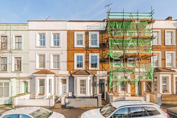 4 Bedroom Property For Sale In North End Road, Hampstead, NW11