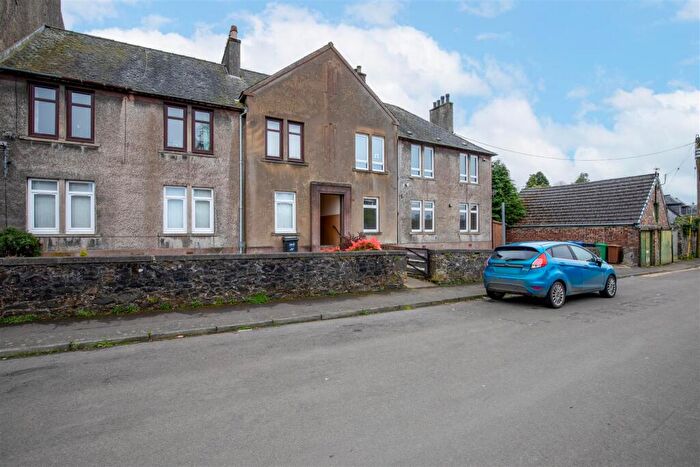 3 Bedroom Flat For Sale In Tay Street, Newburgh, KY14