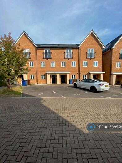 3 Bedroom Terraced House To Rent In Chase Way, Grays, RM20