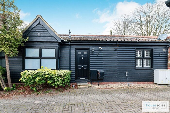 1 Bedroom Terraced Bungalow For Sale In Little Dytchleys Mews Coxtie Green Road, Brentwood, CM14