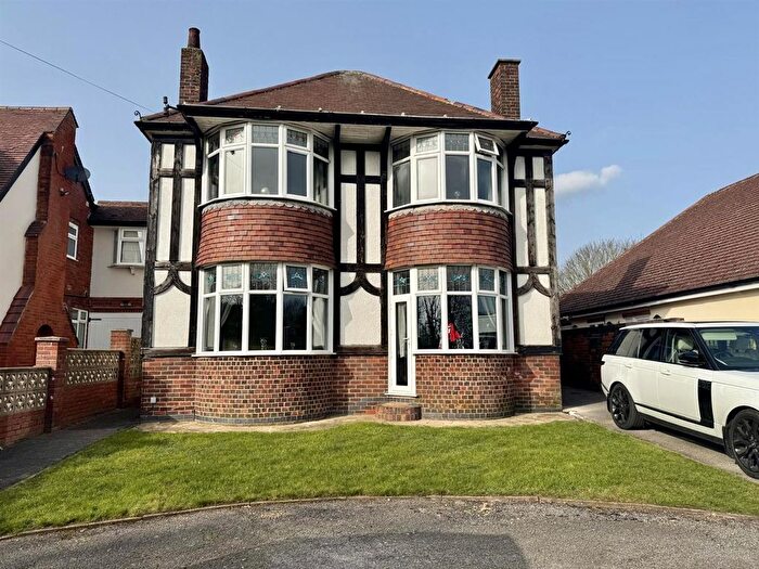 4 Bedroom Detached House For Sale In Berry Hill Lane, Mansfield, NG18