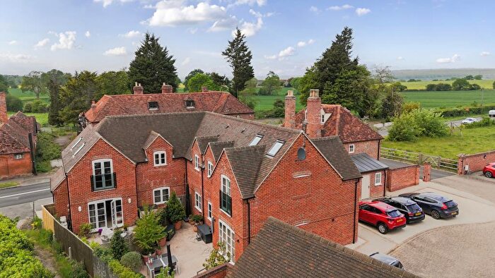 2 Bedroom Flat For Sale In Yew Tree Courtyard, Nuneham Courtenay, OX44