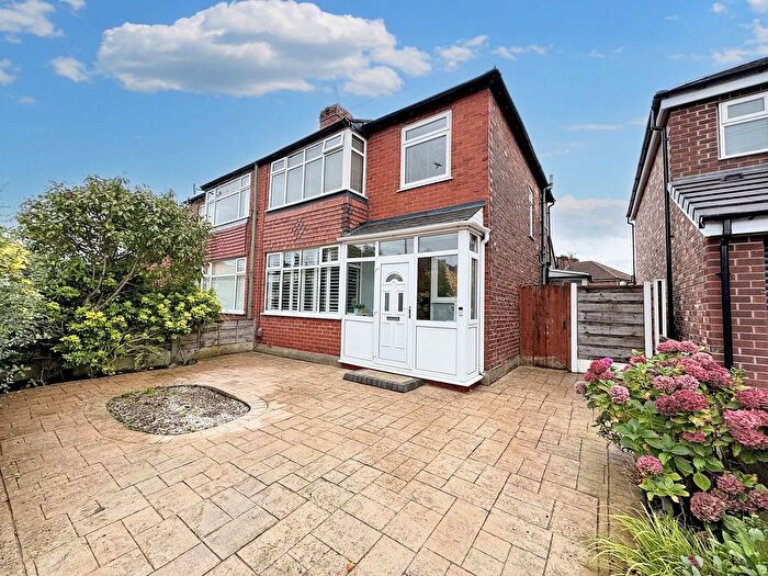 3 Bedroom Semi Detached House For Sale In Gore Crescent, Salford, M5