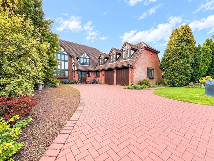 5 Bedroom Detached House For Sale In Paddocks Green, Congleton, CW12