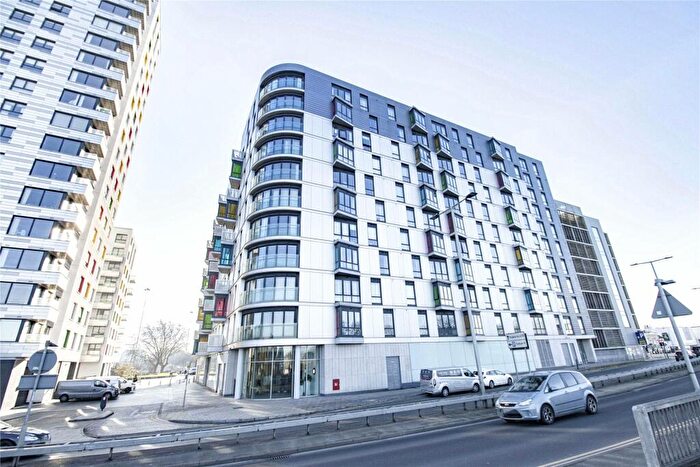 2 Bedroom Apartment To Rent In Hermitage, Chatham Street, Reading, Berkshire, RG1