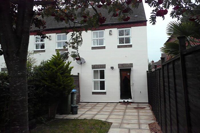 2 Bedroom Semi-Detached House To Rent In Aylesbury, Buckinghamshire, HP19