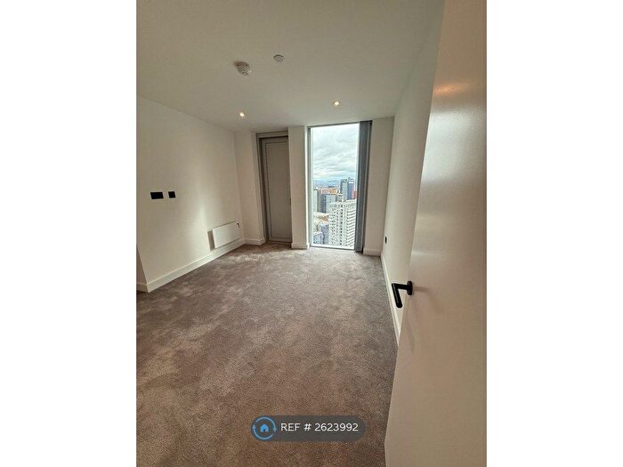2 Bedroom Flat To Rent In Bankside Boulevard, Manchester City Centre, M3