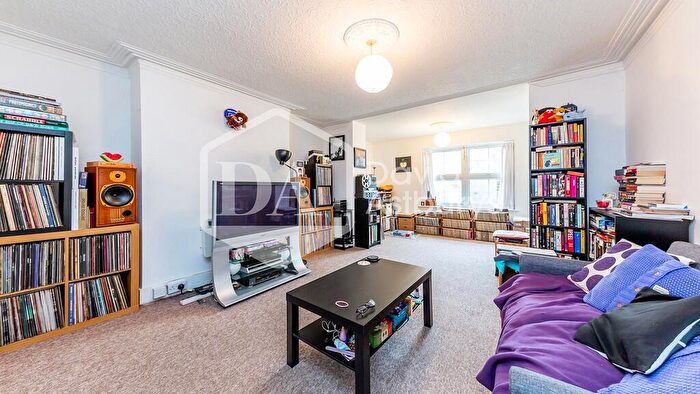 2 Bedroom Flat To Rent In Thane Villas, Finsbury Park, London, N7