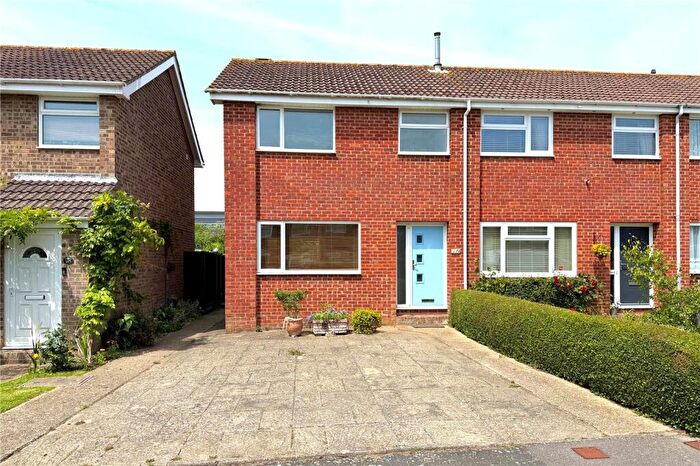 2 Bedroom End Of Terrace House For Sale In Nutwick Road, Denvilles, Havant, Hampshire, PO9