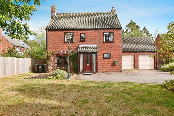 4 Bedroom Detached House For Sale In Heywood Road, Diss, IP22