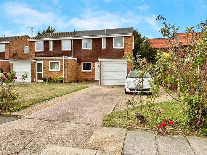 3 Bedroom Semi-detached House For Sale In Canon Close, Rochester, ME1
